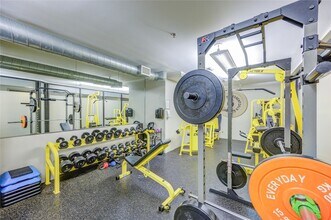 917 Main St, Unit 1005 in Houston, TX - Building Photo - Building Photo