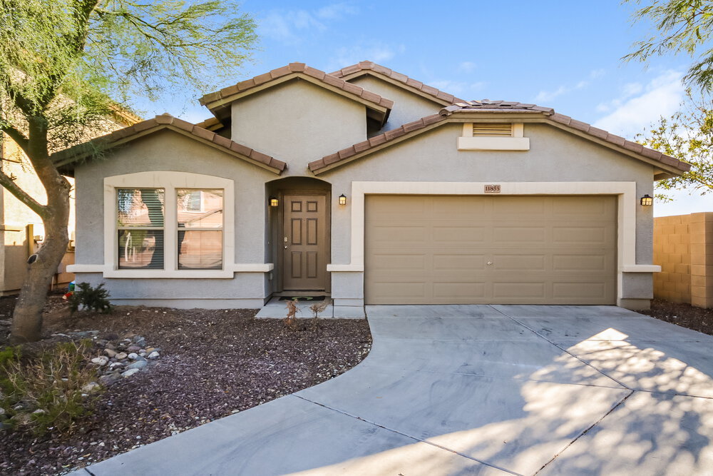 11855 W Robin Ct in Sun City, AZ - Building Photo