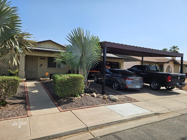 property at 837 E Gable Ave