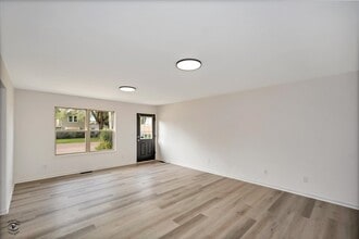 509 W South St, Unit 511 in Plano, IL - Building Photo - Building Photo