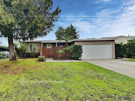 8451 Murietta Ave in Los Angeles, CA - Building Photo