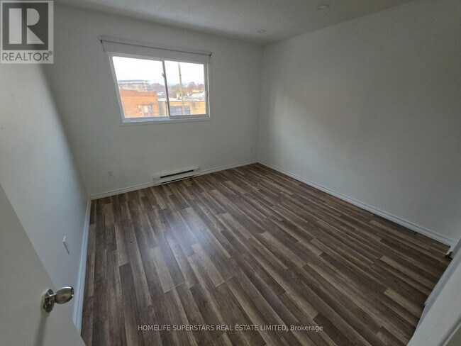 1843 Davenport Rd in Toronto, ON - Building Photo - Building Photo