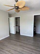 7006 Midnight Pass Rd in Sarasota, FL - Building Photo - Building Photo