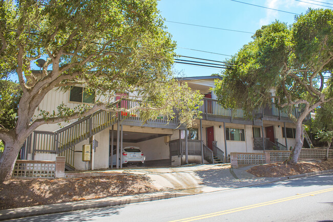 2001 David Ave in Monterey, CA - Foto de edificio - Building Photo