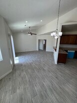 7316 Poppy Blvd in California City, CA - Building Photo