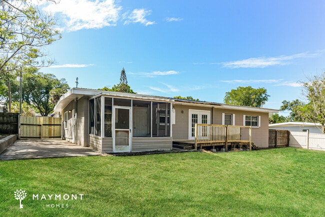 530 17th St NE in Winter Haven, FL - Foto de edificio - Building Photo
