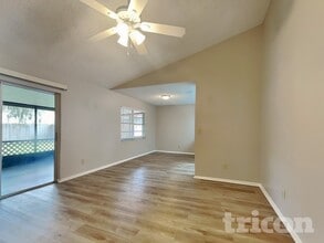 2017 Rudder Dr in Valrico, FL - Building Photo - Building Photo