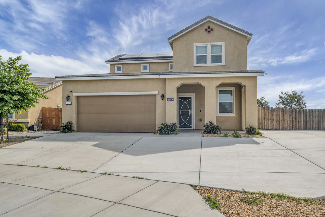 9806 Fire Island Dr in Bakersfield, CA - Building Photo