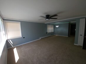 4133 N McVicker Ave, Unit Unit B in Chicago, IL - Foto de edificio - Building Photo