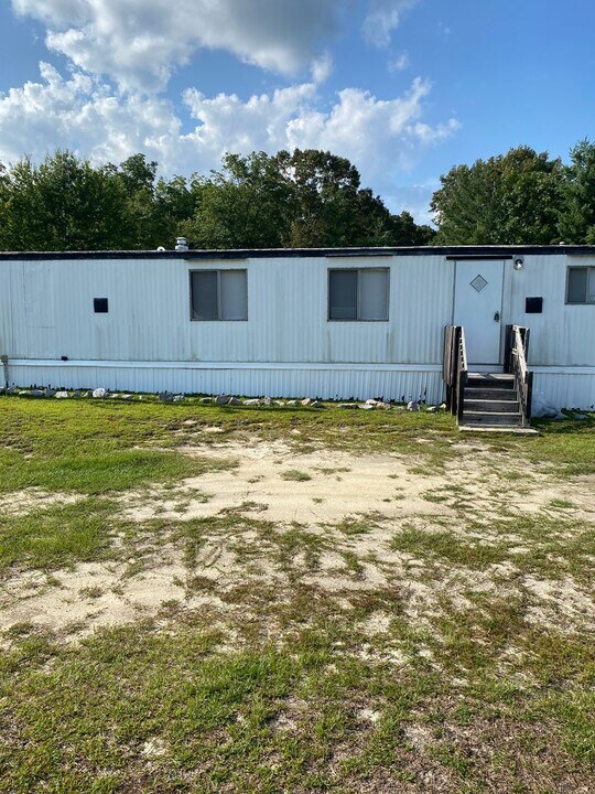 1562 SC-6 in Gaston, SC - Building Photo