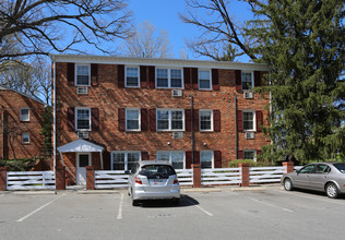 Village Green Condominium in Rockville, MD - Building Photo - Building Photo