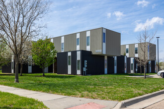Echo Ridge in Topeka, KS - Foto de edificio - Building Photo
