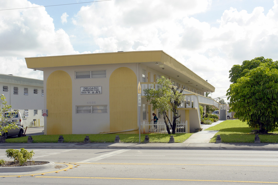 5835 W 16th Ave in Hialeah, FL - Building Photo