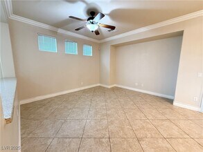 10511 Broadhead Ct in Las Vegas, NV - Building Photo - Building Photo