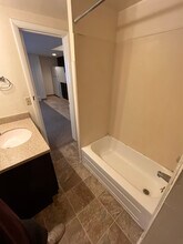 129 E Gorham St, Unit 4 in Madison, WI - Foto de edificio - Building Photo
