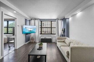 7002 JFK Blvd E-Unit -21B in West New York, NJ - Building Photo - Building Photo