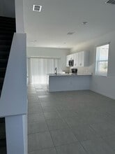 2084 Viewfinder St in Kissimmee, FL - Building Photo - Building Photo