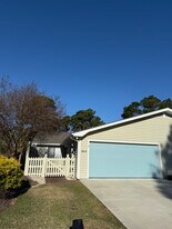 5935 Inland Greens Dr in Wilmington, NC - Building Photo