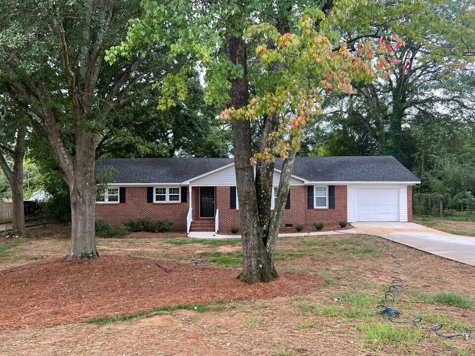 138 Halsey Ave in Spartanburg, SC - Building Photo
