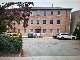 37 Bergen Blvd in Fairview, NJ - Building Photo