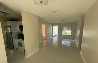 2217 SW 62nd Terrace in Miramar, FL - Building Photo - Building Photo