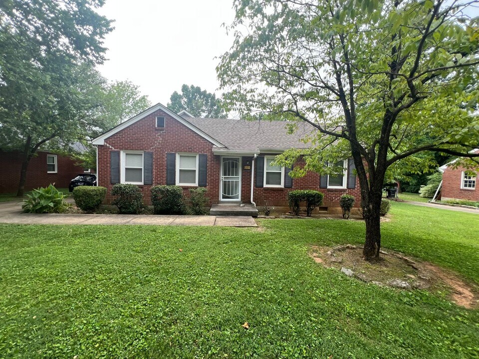 1010 Ewing Blvd in Murfreesboro, TN - Building Photo