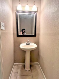 2146 Hazlitt Dr photo'