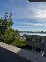 7 Embarcadero W, Unit 306 in Oakland, CA - Building Photo