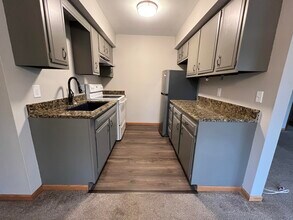 305 Maple Ave in Waukesha, WI - Building Photo - Building Photo