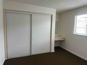 11914 Downey Ave-Unit -P in Downey, CA - Building Photo - Building Photo