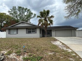 5508 Turkey Lake Rd in Orlando, FL - Building Photo