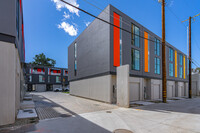 9th & Broadway in Sacramento, CA - Foto de edificio - Building Photo