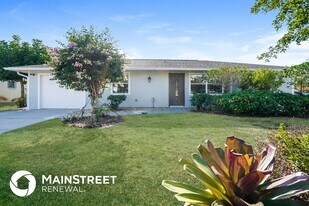 18533 Ocala Rd in Ft. Myers, FL - Building Photo