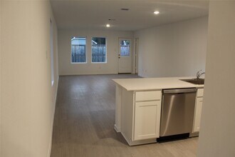 1733 Lofty Cedar Ct in Conroe, TX - Building Photo - Building Photo