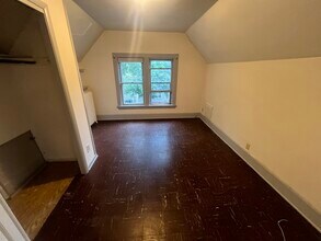 221 N Livingston St, Unit #3 in Madison, WI - Foto de edificio - Building Photo