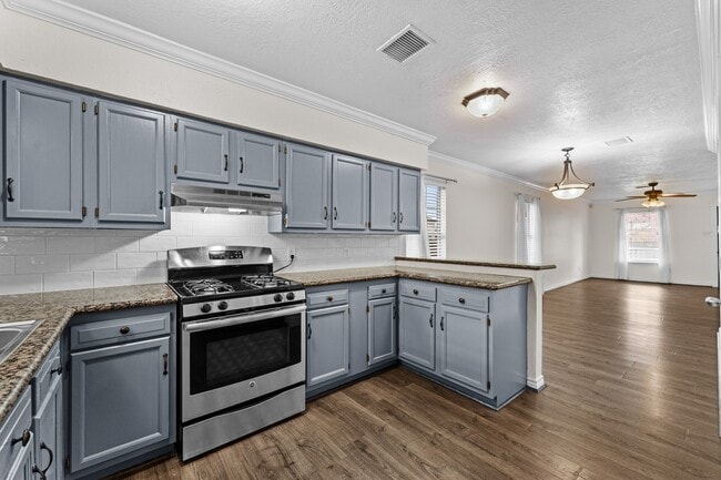 842 E 29th St in Houston, TX - Foto de edificio - Building Photo