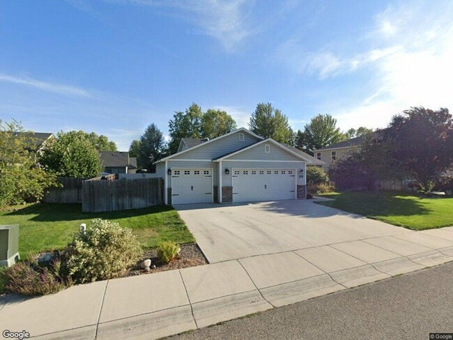 329 E Kaibab Trail St in Meridian, ID - Building Photo - Building Photo
