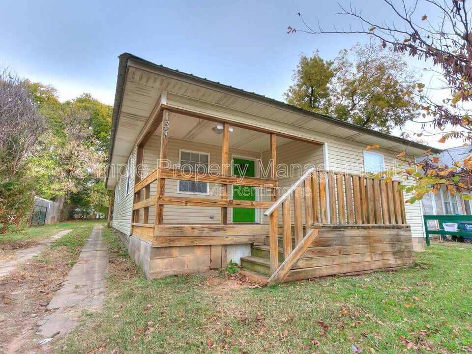 137 S Draper Ave in Shawnee, OK - Building Photo