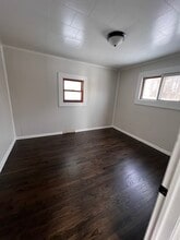 12708 Foster St in Cedar Lake, IN - Foto de edificio - Building Photo