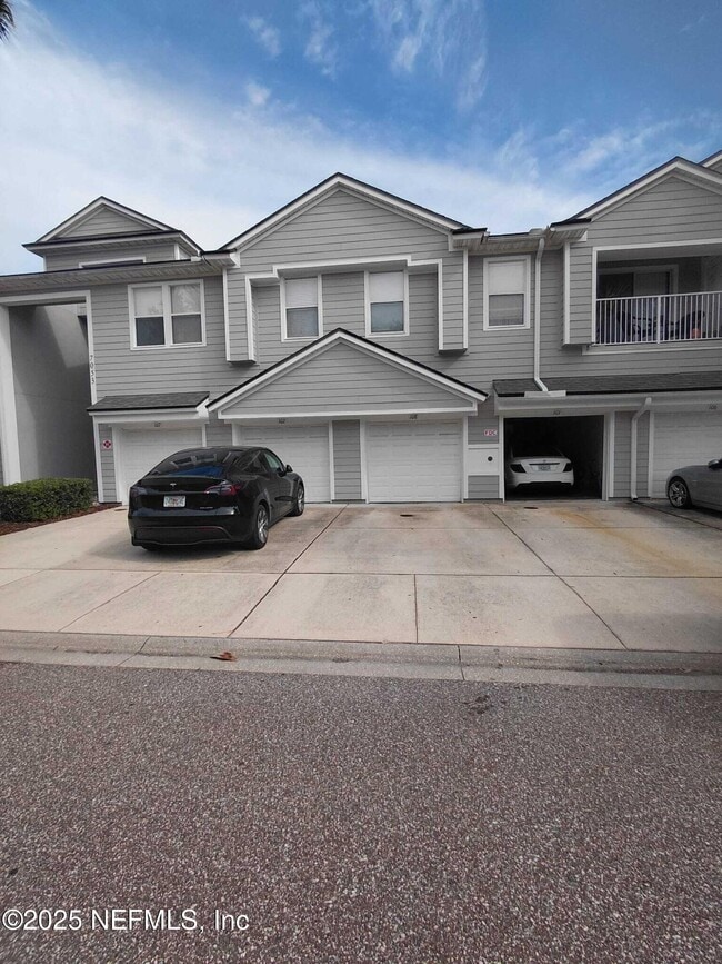 7053 Snowy Canyon Dr in Jacksonville, FL - Foto de edificio - Building Photo