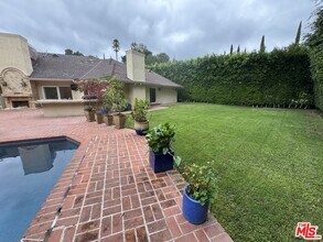 1094 Garden Ln in Beverly Hills, CA - Building Photo - Building Photo