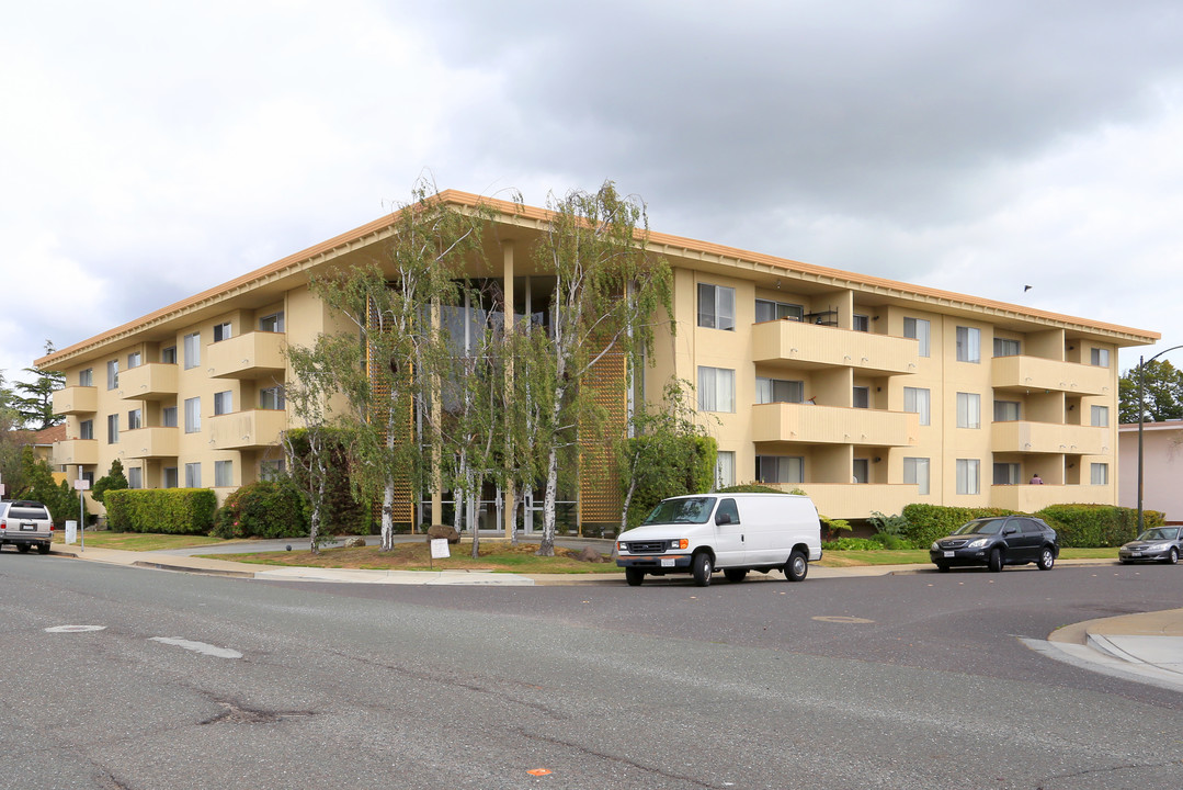 1840 Sequoia Ave in Burlingame, CA - Building Photo