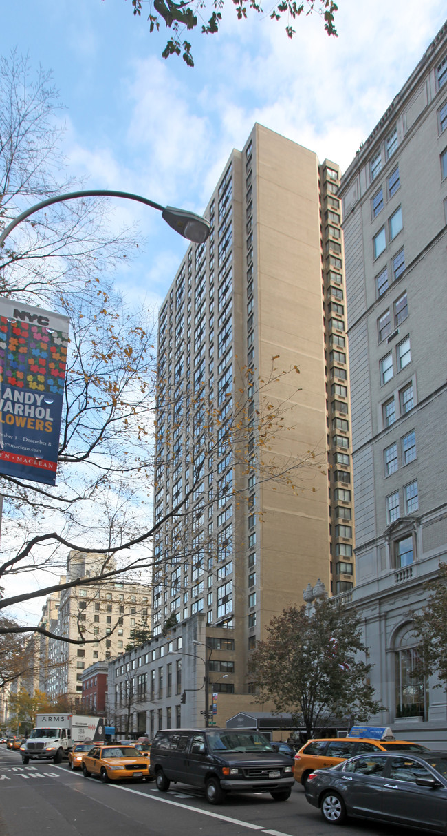 800 Fifth Ave in New York, NY - Foto de edificio - Building Photo