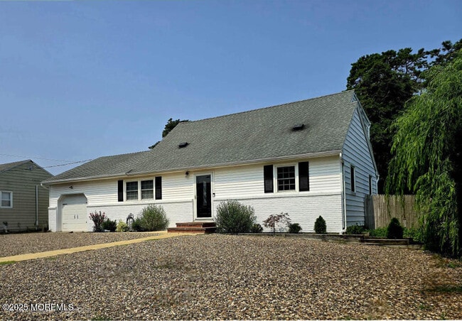 property at 34 Heather Rd