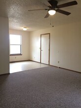 1008 N Walleye St in Nixa, MO - Building Photo - Building Photo