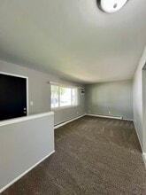 4059 Longtin Ave in Lincoln Park, MI - Building Photo - Building Photo