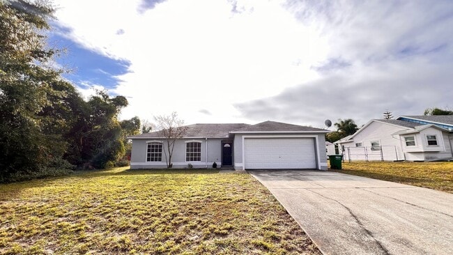 2397 Kerridale St in Deltona, FL - Building Photo - Building Photo