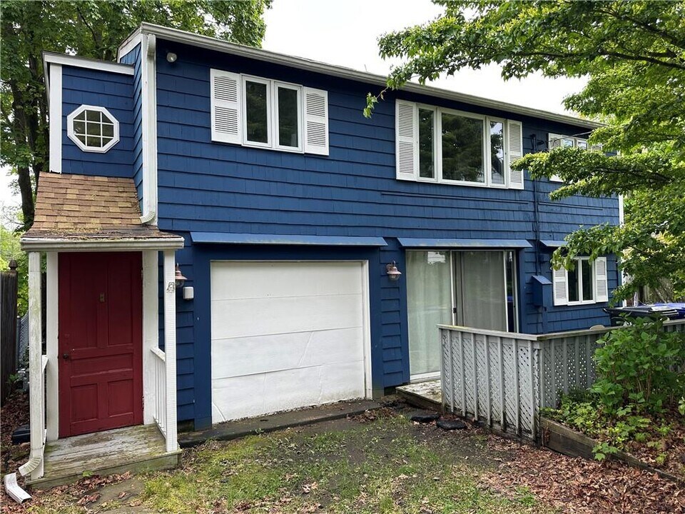 58 Beach St in Warren, RI - Building Photo