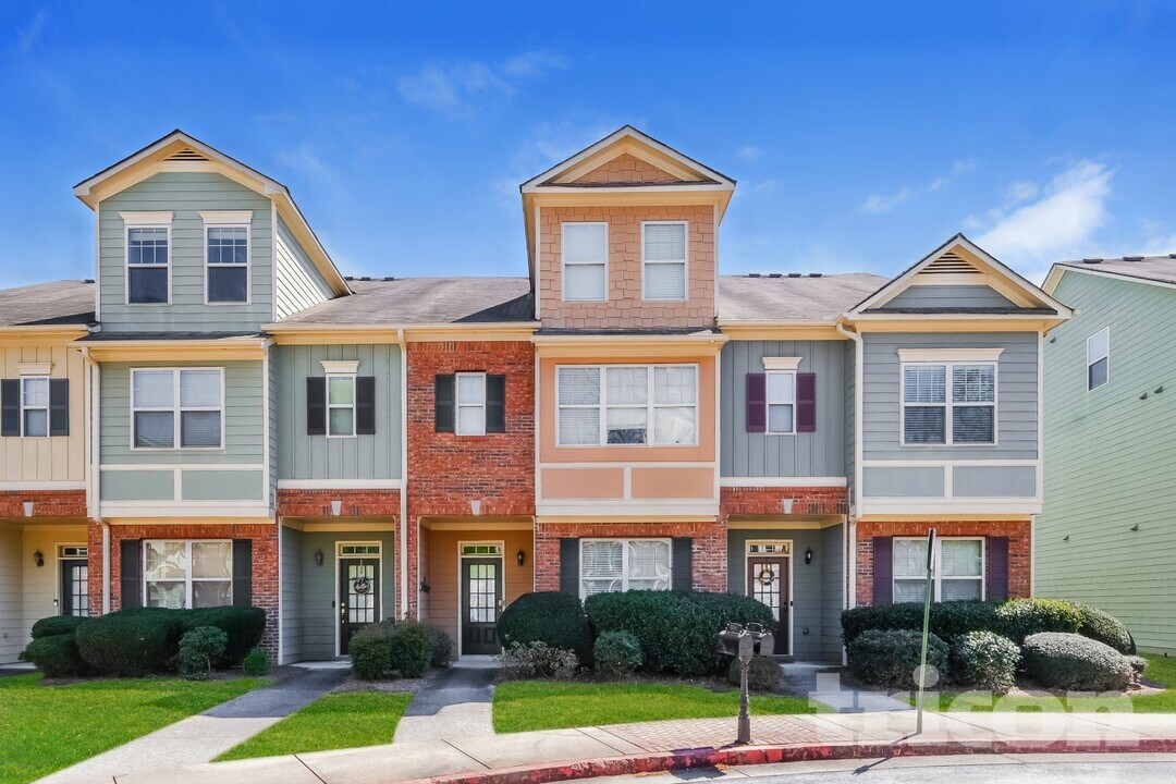 1275 Ridenour Blvd in Kennesaw, GA - Building Photo