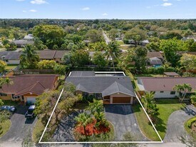 9034 SW 163rd Ter in Palmetto Bay, FL - Building Photo